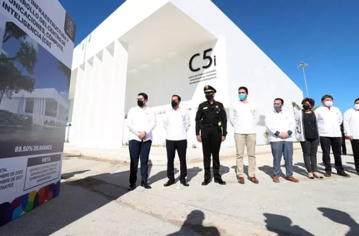 Mauricio Vila supervisa la construcción y el equipamiento del C5i