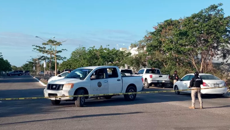 Detienen a dos personas durante un cateo al poniente de Mérida