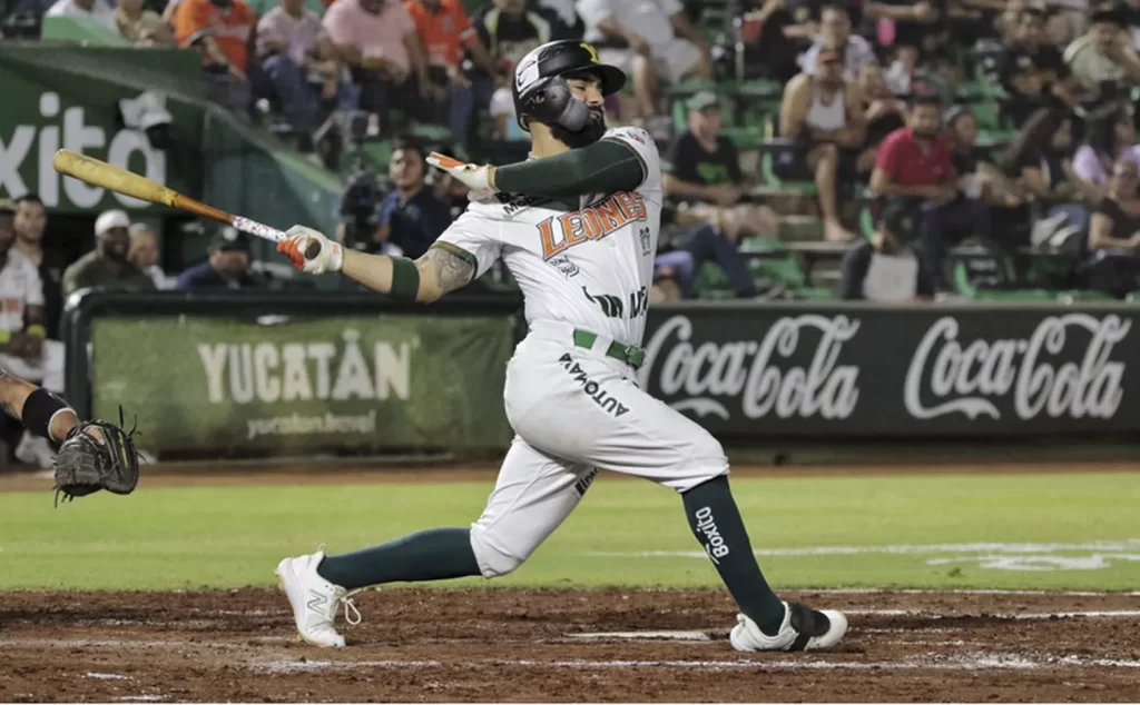 Leones vuelven al “Kukulcán Álamo” y arrancan el primero de la serie con una nueva victoria