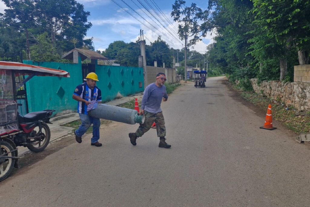 Explota tanque de gas en Yucatán, adulto y niño con graves quemaduras.