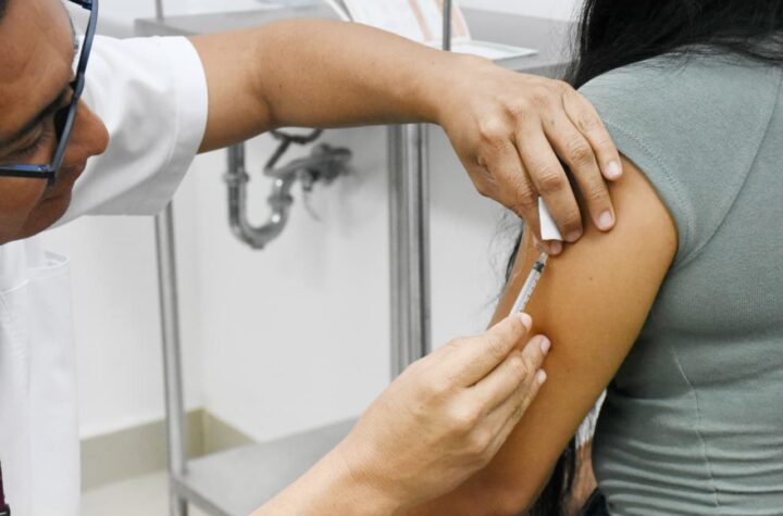 Refuerzan llamado a vacunarse contra el sarampión y completar esquemas