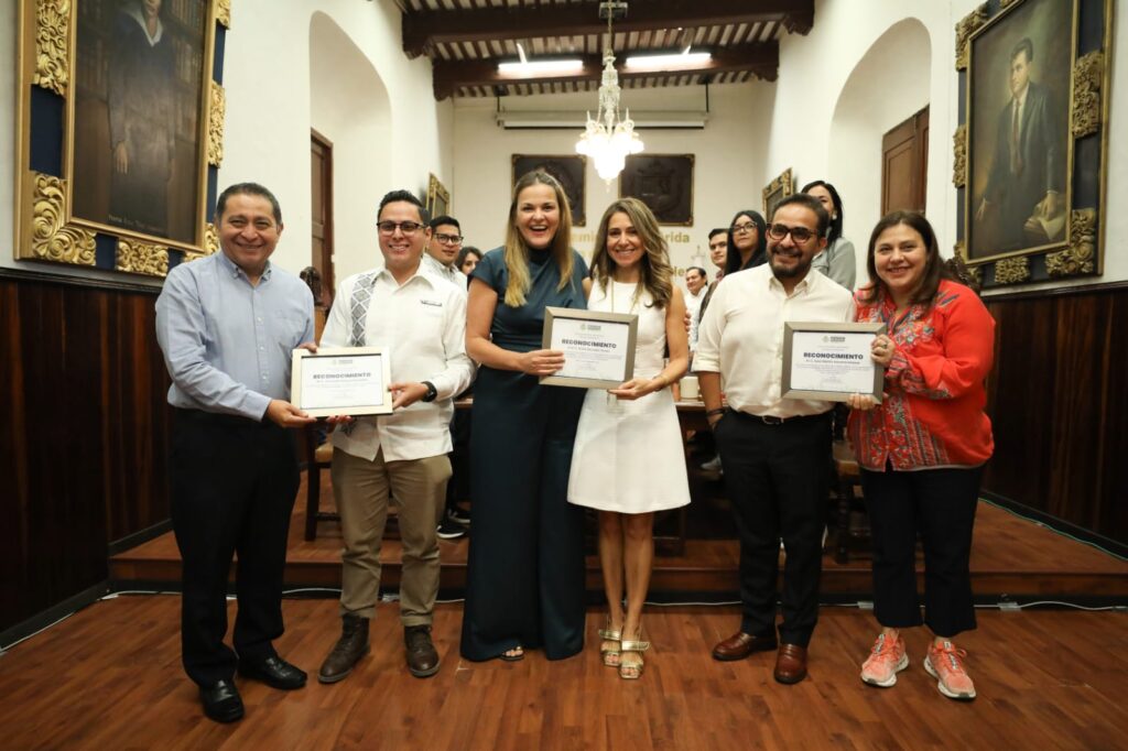 Mérida se construye con las voces de la gente , señala la alcaldesa Cecilia Patrón.