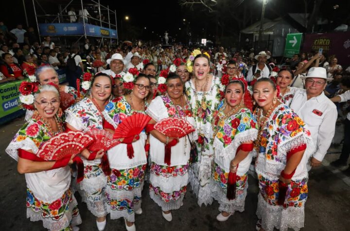 Cecilia Patrón destaca la riqueza artística y cultural de la ciudad en la Noche Regional del Circo Carnaval Mérida.