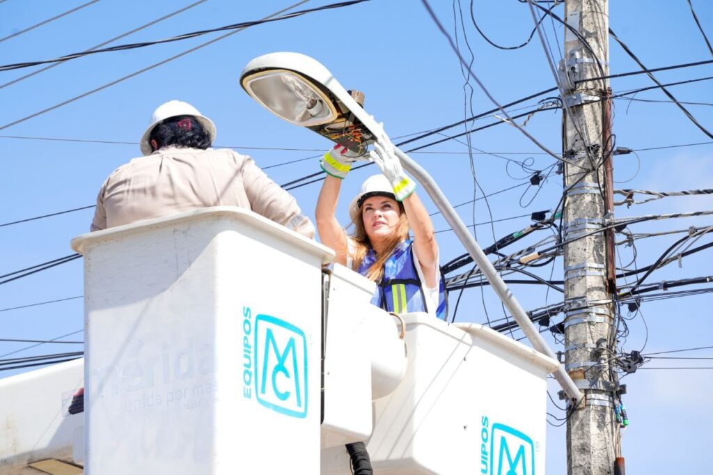 Mérida modernizará 30 mil luminarias LED en 2026