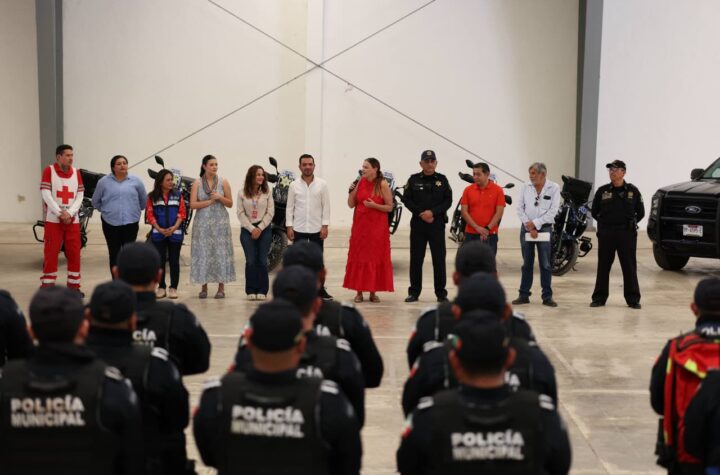 Reconoce Cecilia Patrón a Policía Municipal y Servicios Públicos por un Carnaval seguro y familiar