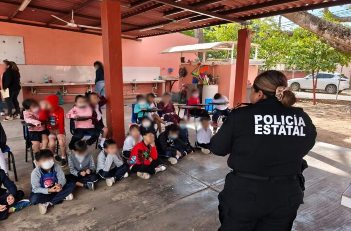 Refuerzan cultura de prevención y confianza en escuelas de Mérida y comisarías