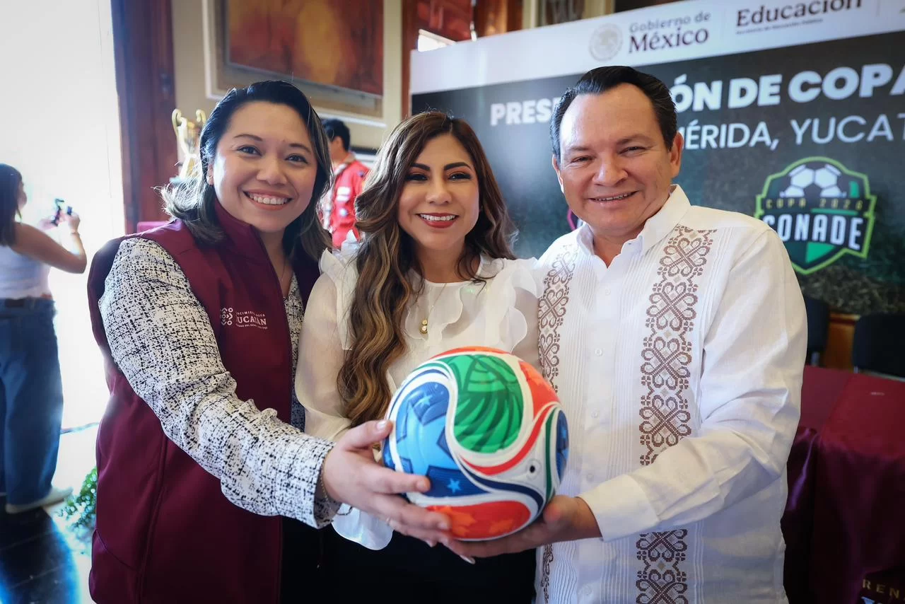 Presentan en Yucatán las seis Copas del Mundial Social 2026