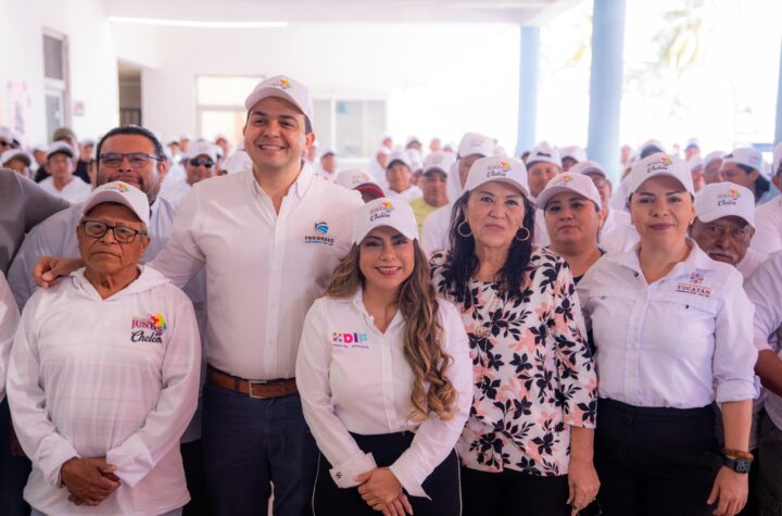 Pescadores de Chelem transforman su comunidad con el programa Pintemos Juntos