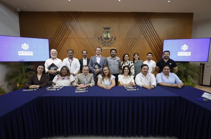 Cecilia Patrón presenta proyecto EcoBarrio para mejorar la calidad de vida en Mérida