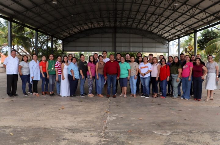 Segey atiende en territorio a escuelas del oriente de Mérida tras diálogo con el pueblo