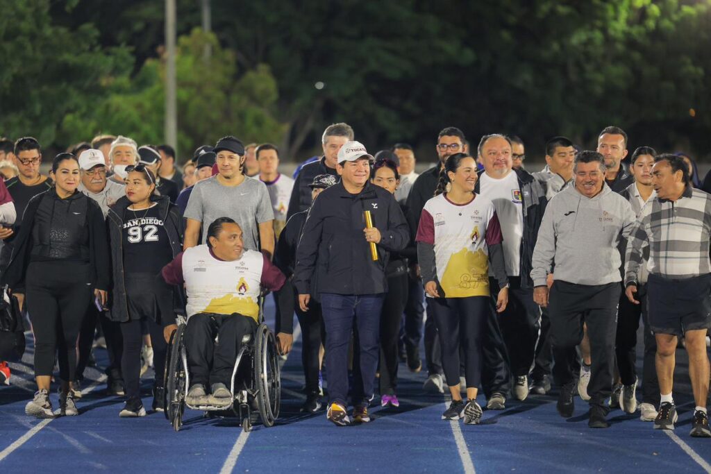 Encabeza Gobernador Joaquín Díaz Mena el 87 aniversario del Estadio Salvador Alvarado
