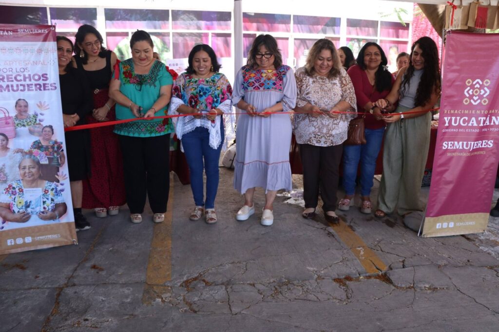 Historias de superación en la Feria Artesanal por los Derechos de las Mujeres