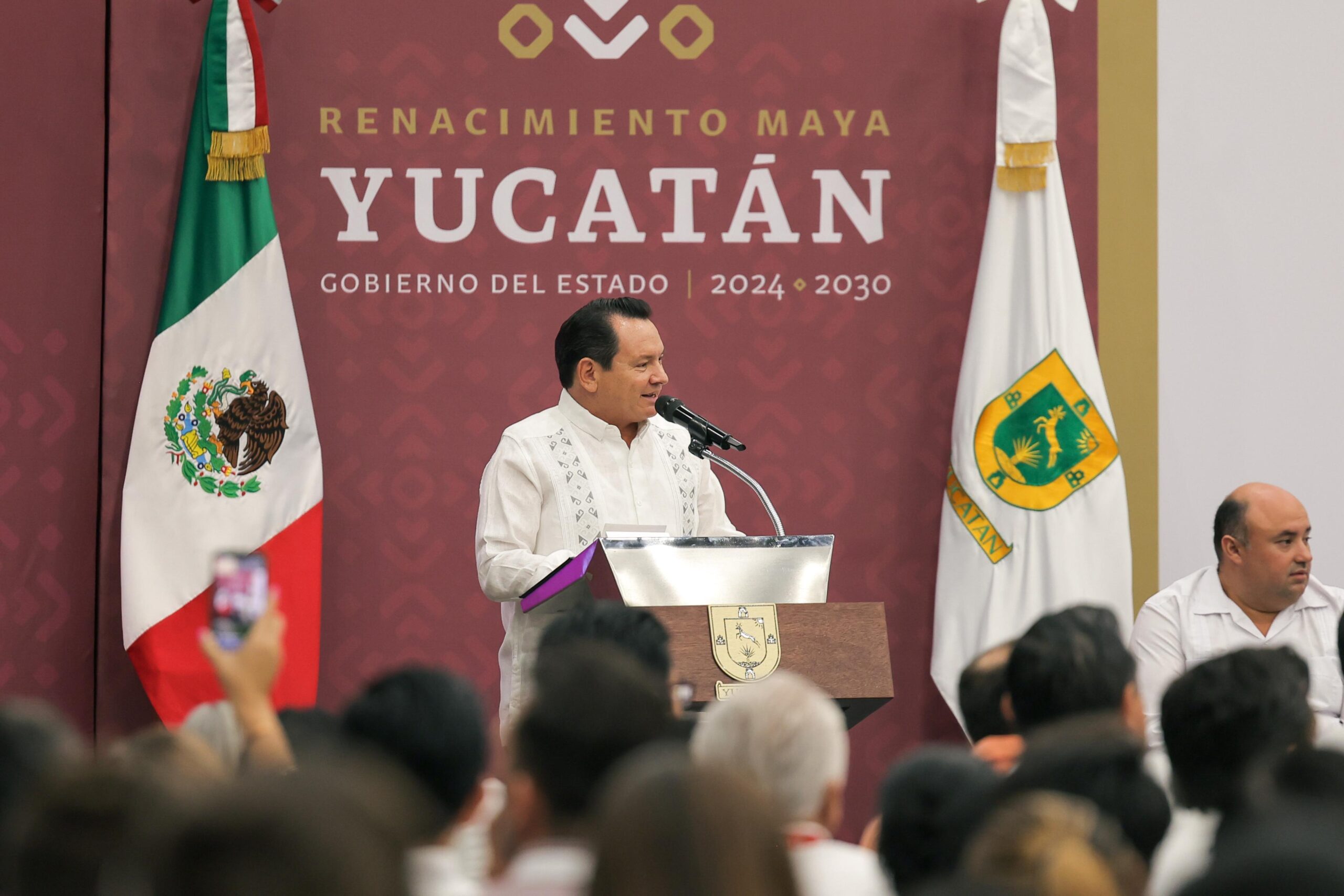 Gobierno del Estado e INEA impulsan estrategia para alfabetizar a 7 mil personas en Yucatán