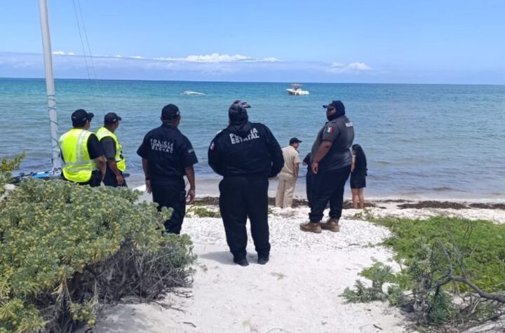 Volcadura de embarcación de recreo frente a Telchac Puerto