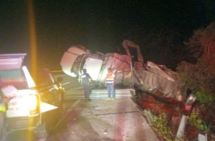 Camión con explosivos moviliza al Ejército y cuerpos de emergencia