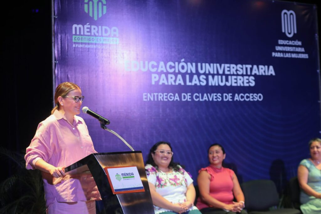 Inician 100 meridanas una carrera con Educación Universitaria para las Mujeres; Somos aliadas para emprender y salir adelante: Cecilia Patrón