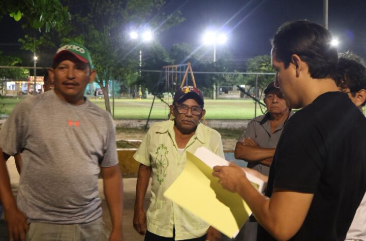 Denuncian vecinos de San Antonio Xluch “privatización” de espacios públicos por comité deportivo