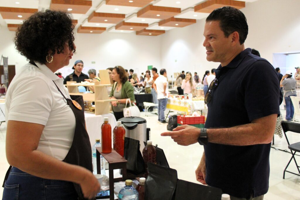 Promueve IYEM vinculación comercial entre proveedores y cafeterías en Yucatán