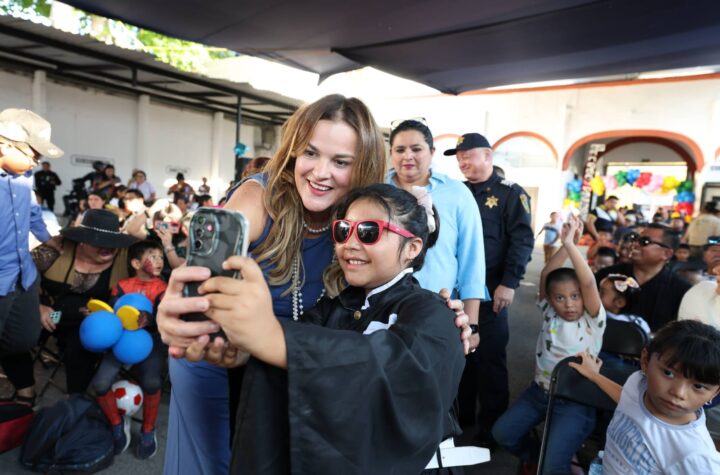 Entre alegría y reconocimiento celebran en grande a las niñas y niños en la Policía Municipal de Mérida