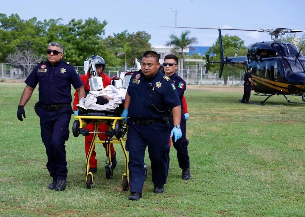 Traslado aéreo de paciente lesionada por atropellamiento en carretera