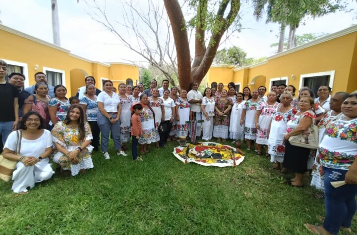 Reconocen labor de parteras tradicionales del sur de Yucatán