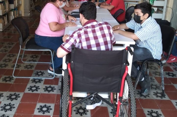 Ieaey abre convocatoria para personas voluntarias contra el rezago educativo