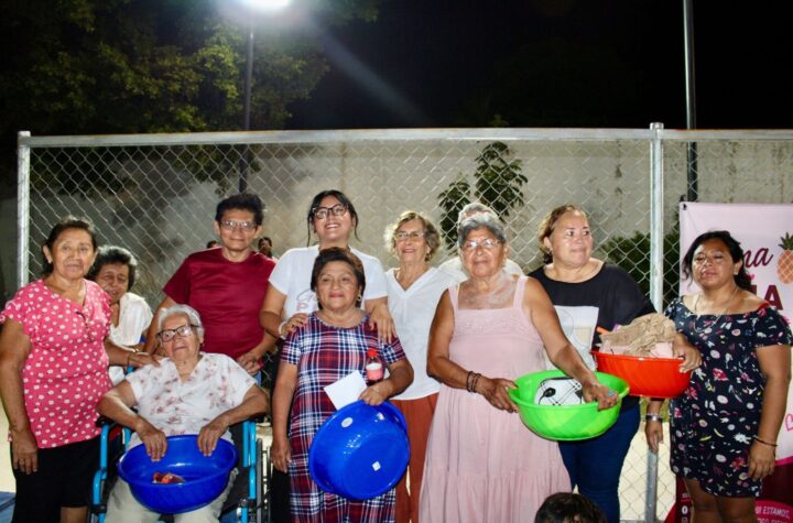 Georgina Piña Acosta reconoce la labor y el corazón de las madres yucatecas