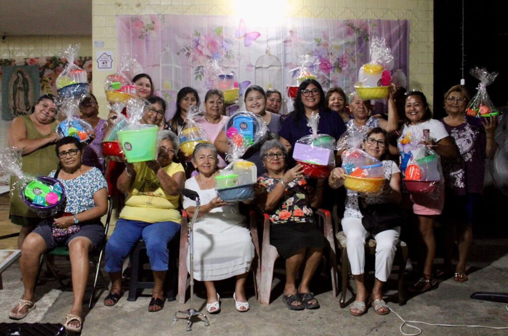 Refuerza Georgina Piña atención directa en colonias de Mérida; gestiona luminarias y seguridad vial