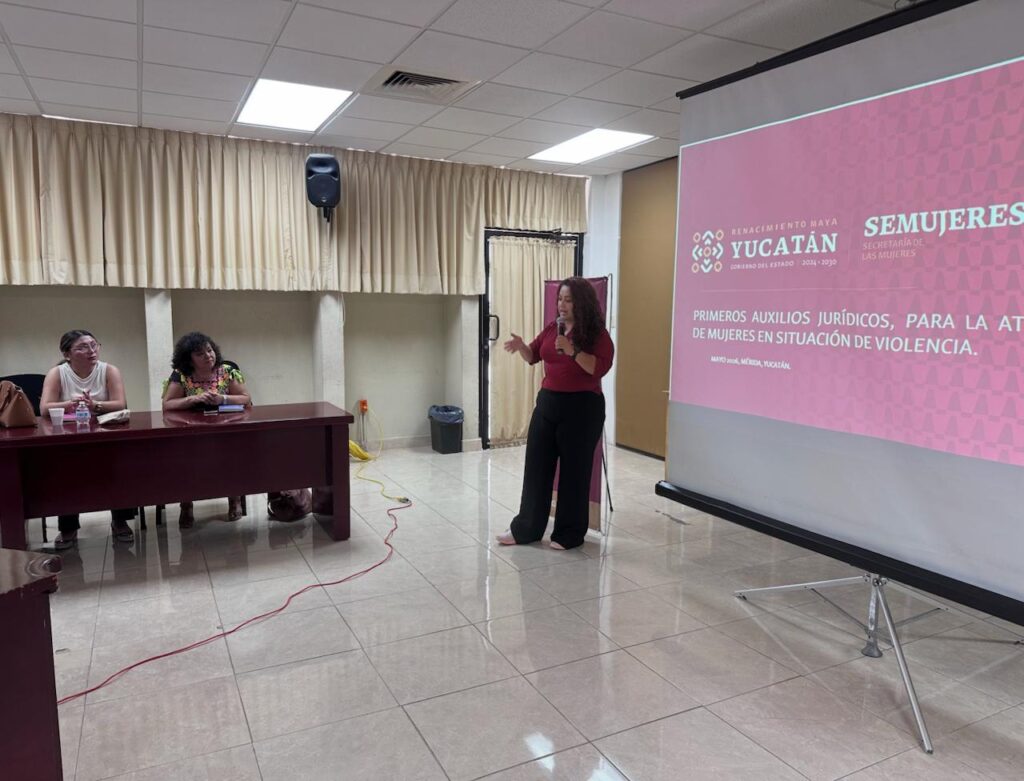 Capacitan a 21 municipios en primeros auxilios jurídicos para atender a mujeres en situación de violencia