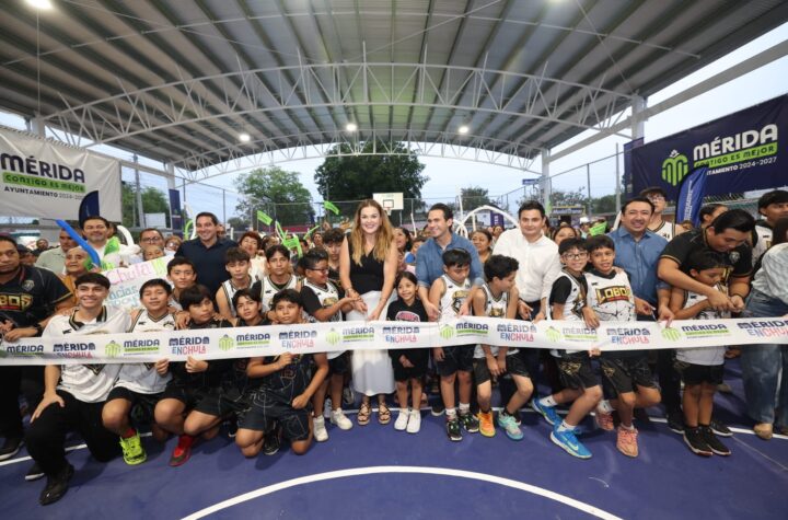 Cecilia Patrón continúa entrega de domos para canchas deportivas; “Mérida merece lo mejor”