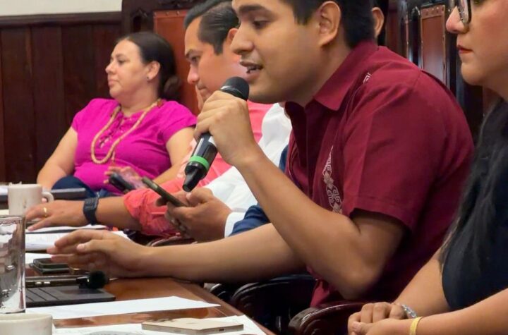 Exige regidor Diego Carrera postura clara al Ayuntamiento de Mérida ante orden judicial del monumento a Los Montejo