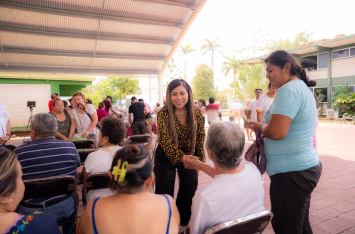 DIF Yucatán acerca apoyo alimentario y económico a familias que más lo necesitan