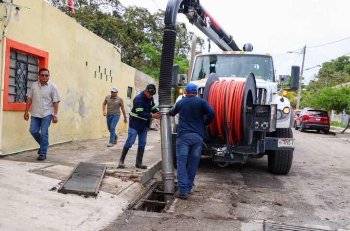 Consejo de Protección Civil de Mérida instala sesión permanente para atender la contingencia por lluvias