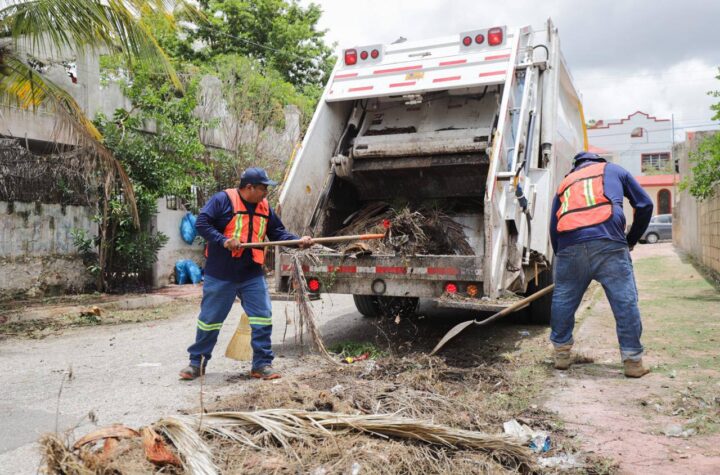 Cecilia Patrón saca el Ayuntamiento a la calle para atender afectaciones por histórica lluvia en Mérida
