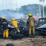 Controlan incendio en lote de automóviles en la colonia Leandro Valle