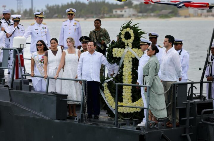 Gobernador Joaquín Díaz Mena participa en ceremonia del Día de la Marina en Progreso