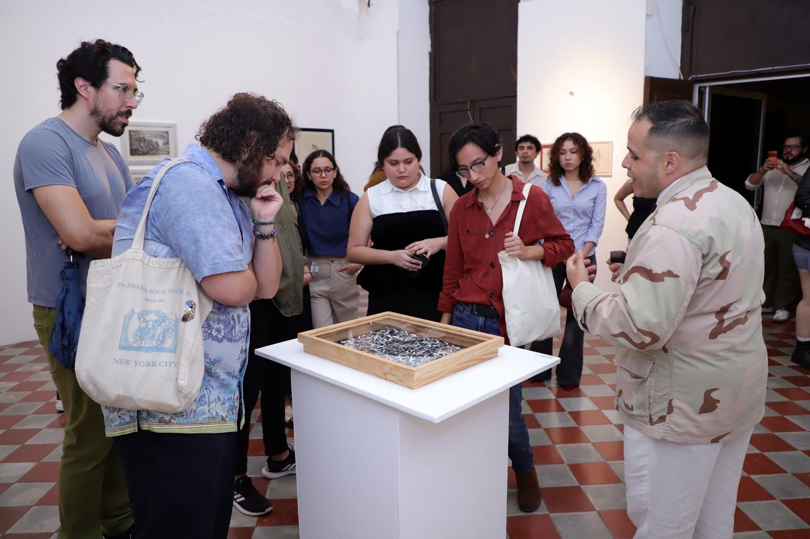 Inauguran “Cachorros de Tigre”, exposición que reúne 125 años de dibujo en México