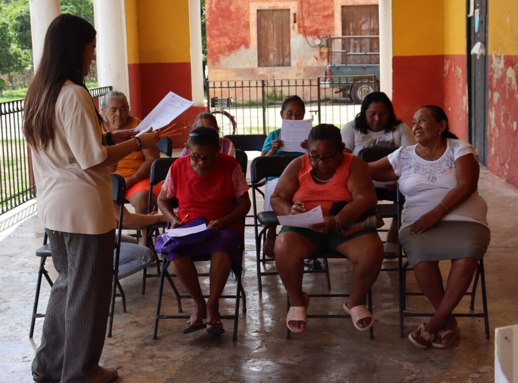 DIF Yucatán capacita a grupos comunitarios en producción y consumo de alimentos saludables