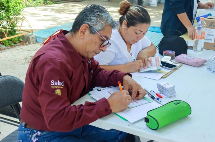 DIF Yucatán y SSY llevan Feria de la Salud a la colonia Sambulá