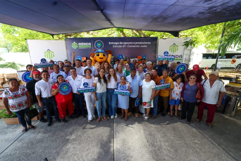 Entrega Cecilia Patrón apoyos a productores de Círculo 47: ¡Gracias por estar en cada mesa de las familias meridanas!