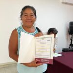 Más de 800 personas concluyen la primaria con apoyo del Ieaey