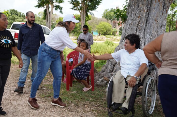 DIF Yucatán entrega proyectos productivos y apoyos funcionales en San José Chactún