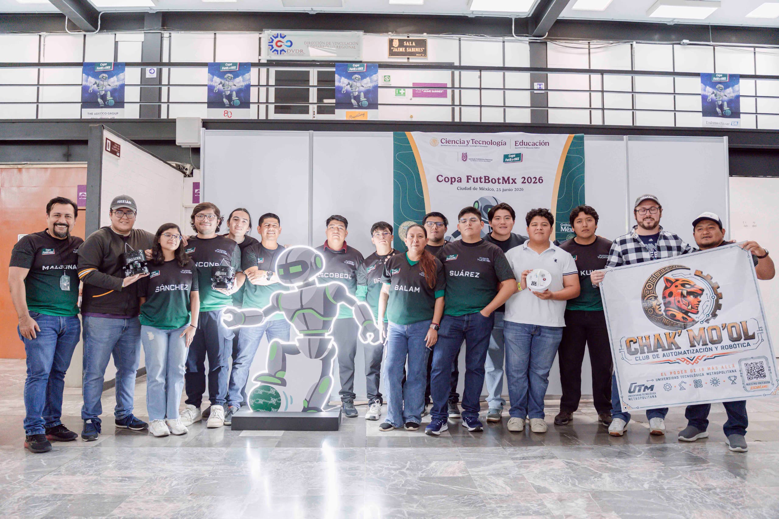 Estudiantes yucatecos muestran su talento en la Copa FutBotMx 2026