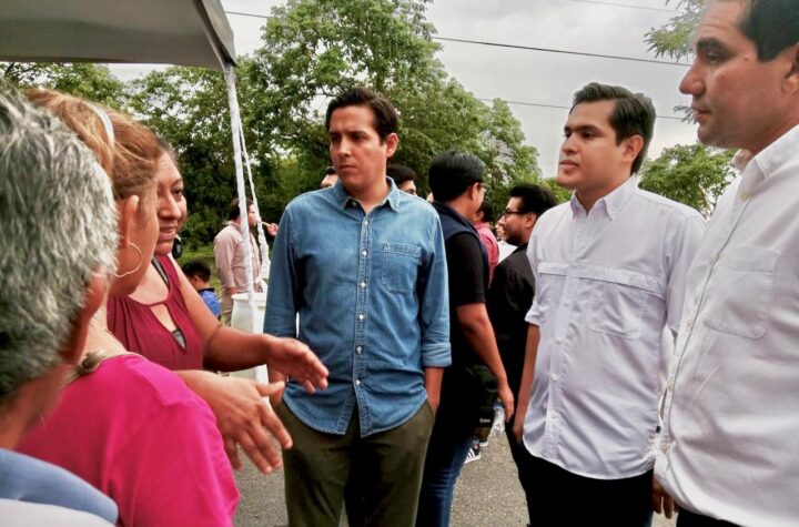 Gobernador garantiza acceso libre a nueva cancha de fut7 en El Porvenir