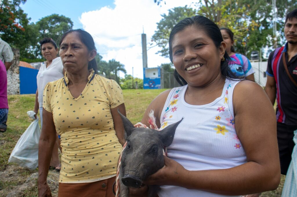 DIF Yucatán promueve seguridad alimentaria en comisarías de Yaxcabá