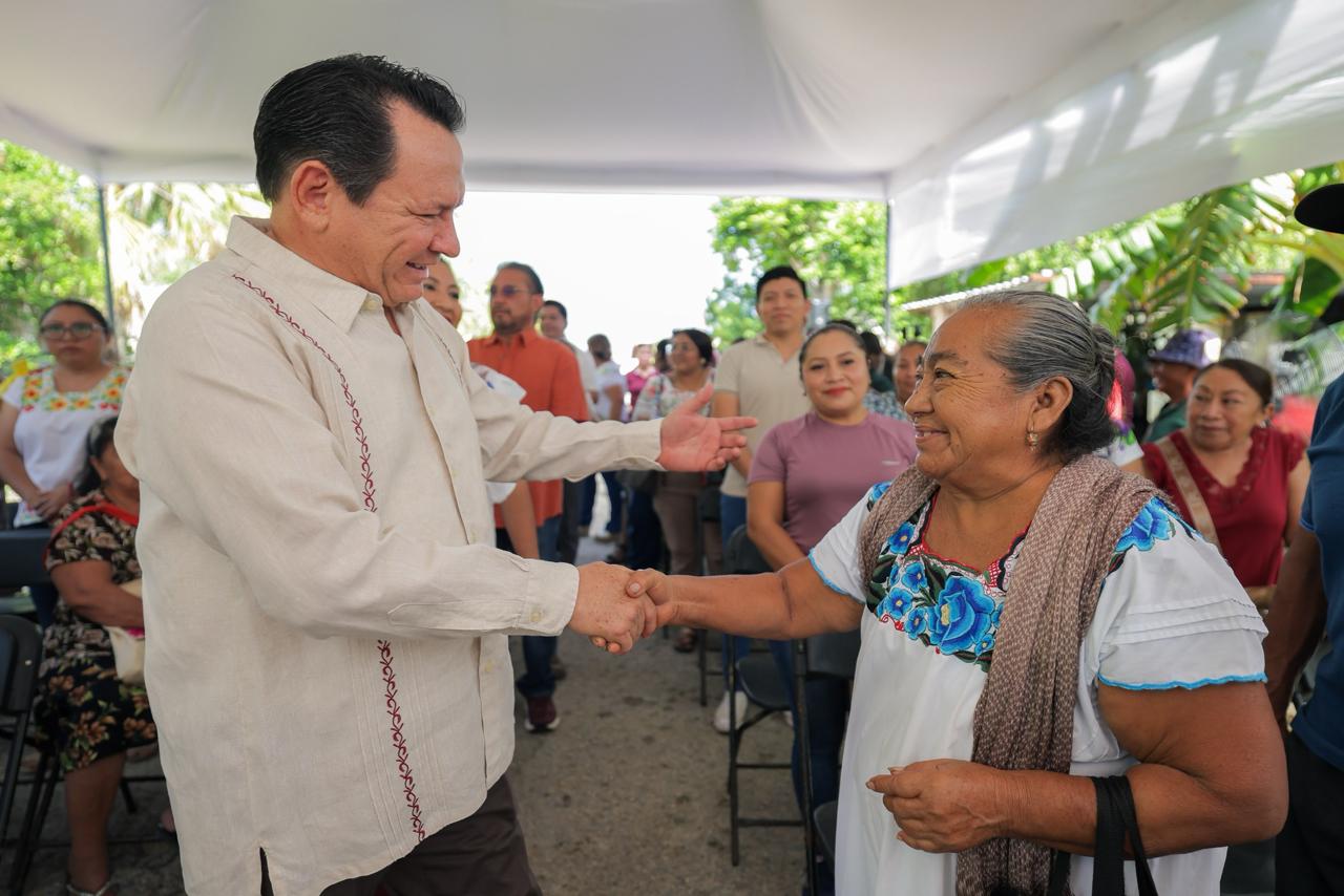 Renacimiento Maya reconstruye calles para 2,600 habitantes de Kopomá