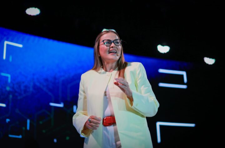 Presenta Cecilia Patrón MIDigital, innovadora transformación tecnológica del Ayuntamiento de Mérida