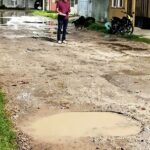Vecinos del Poniente exigen seguridad vial y bacheo en caminata con el regidor Adrián Gorocica