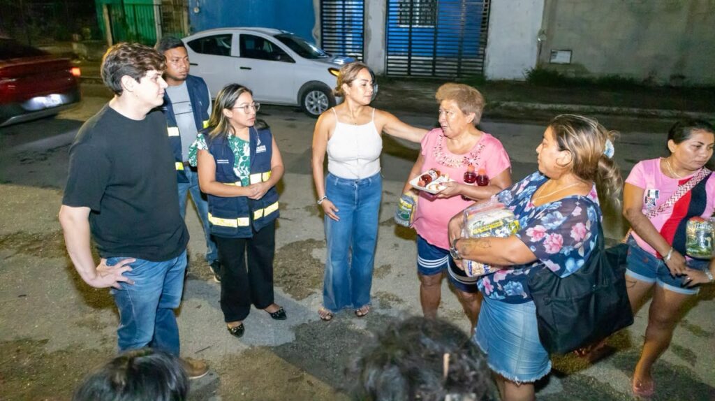 Ayuntamiento de Mérida atiende a familias afectadas por incendio en asentamiento del sur de la ciudad.