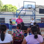 DIF Yucatán acerca orientación sobre lactancia y alimentación infantil a familias de Santa Elena